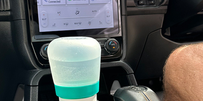 How to warm a baby bottle safely